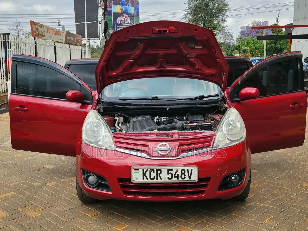 Nissan Note 2011 Red