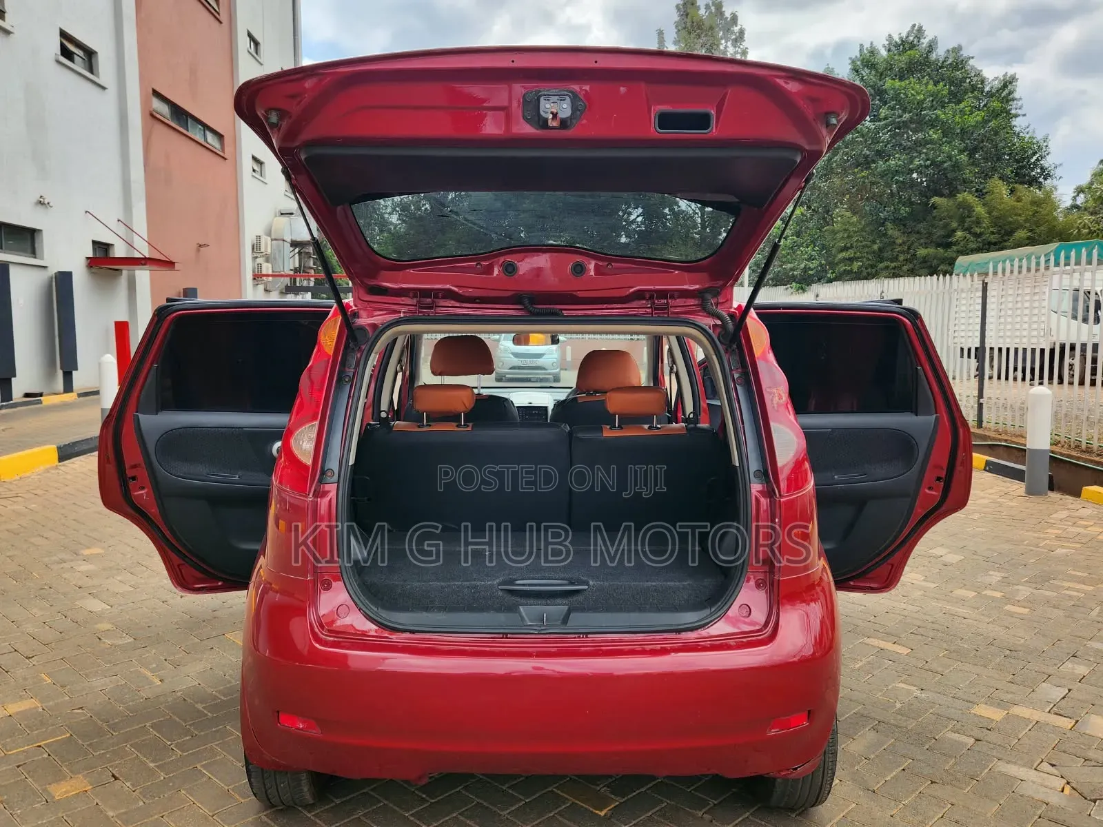 Nissan Note 2011 Red