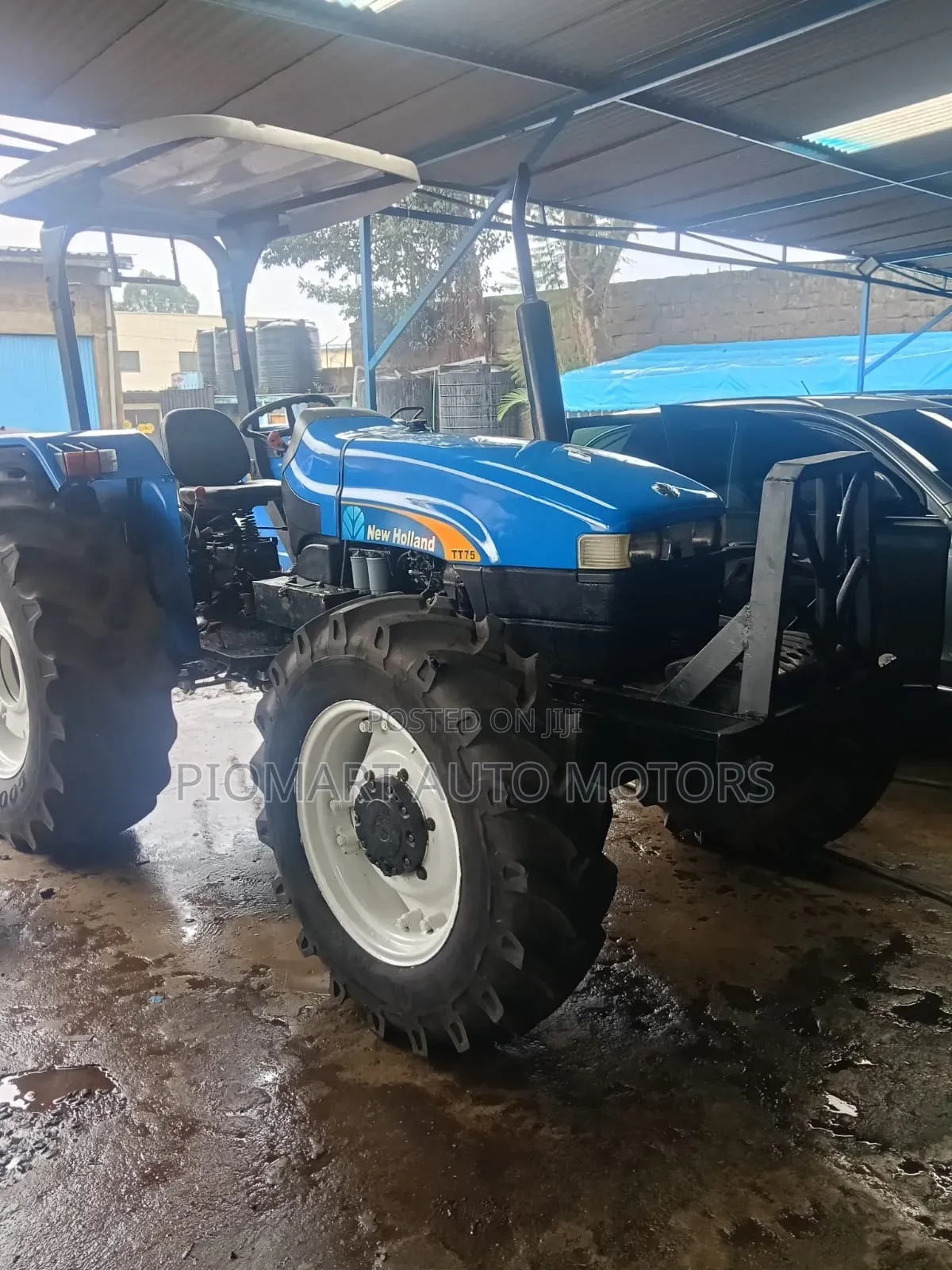 Newholland Tt 75 Four Wheel KTCC/E Blue