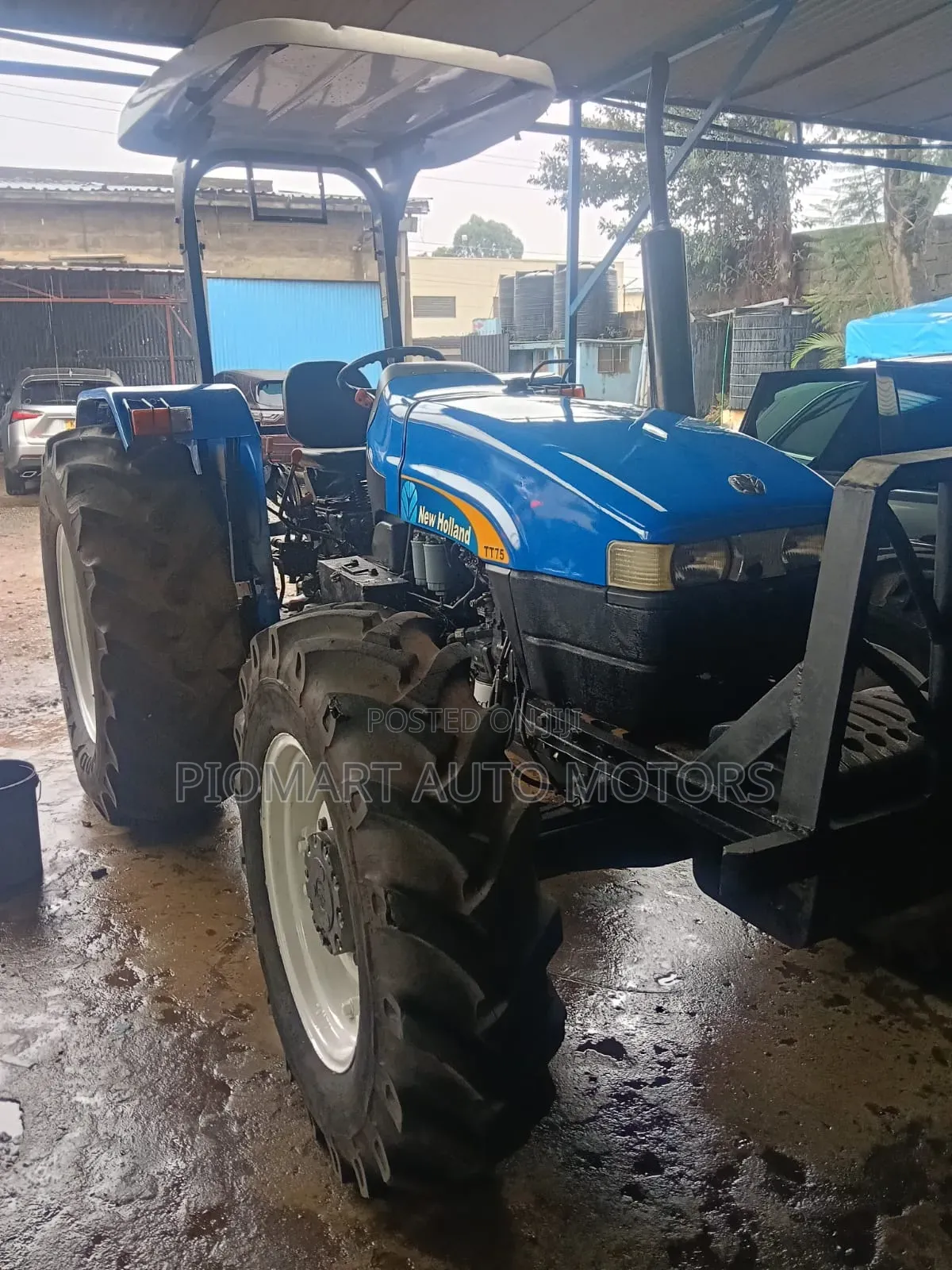 Newholland Tt 75 Four Wheel KTCC/E Blue
