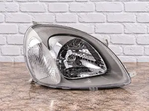 Head Lamp / Light Toyota Vitz 1999 - 2002