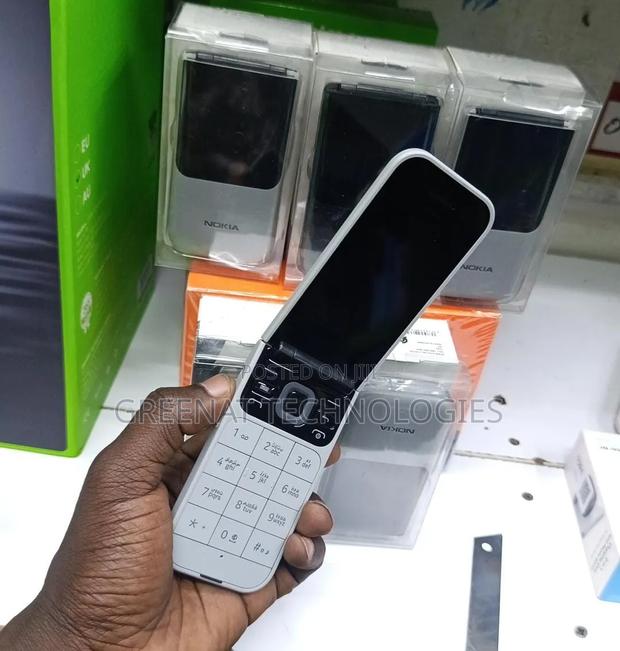 New Nokia 2720 Flip 512 GB Silver - thumbnail 3