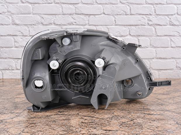Head Lamp / Light Toyota Vitz Yaris 2003 - 2004 - thumbnail 2