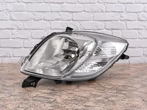 Depo Head Lamp / Light Toyota Vitz 2005 - 2008