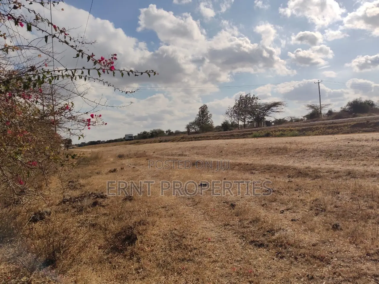 10 Acres Touching Namanga Road