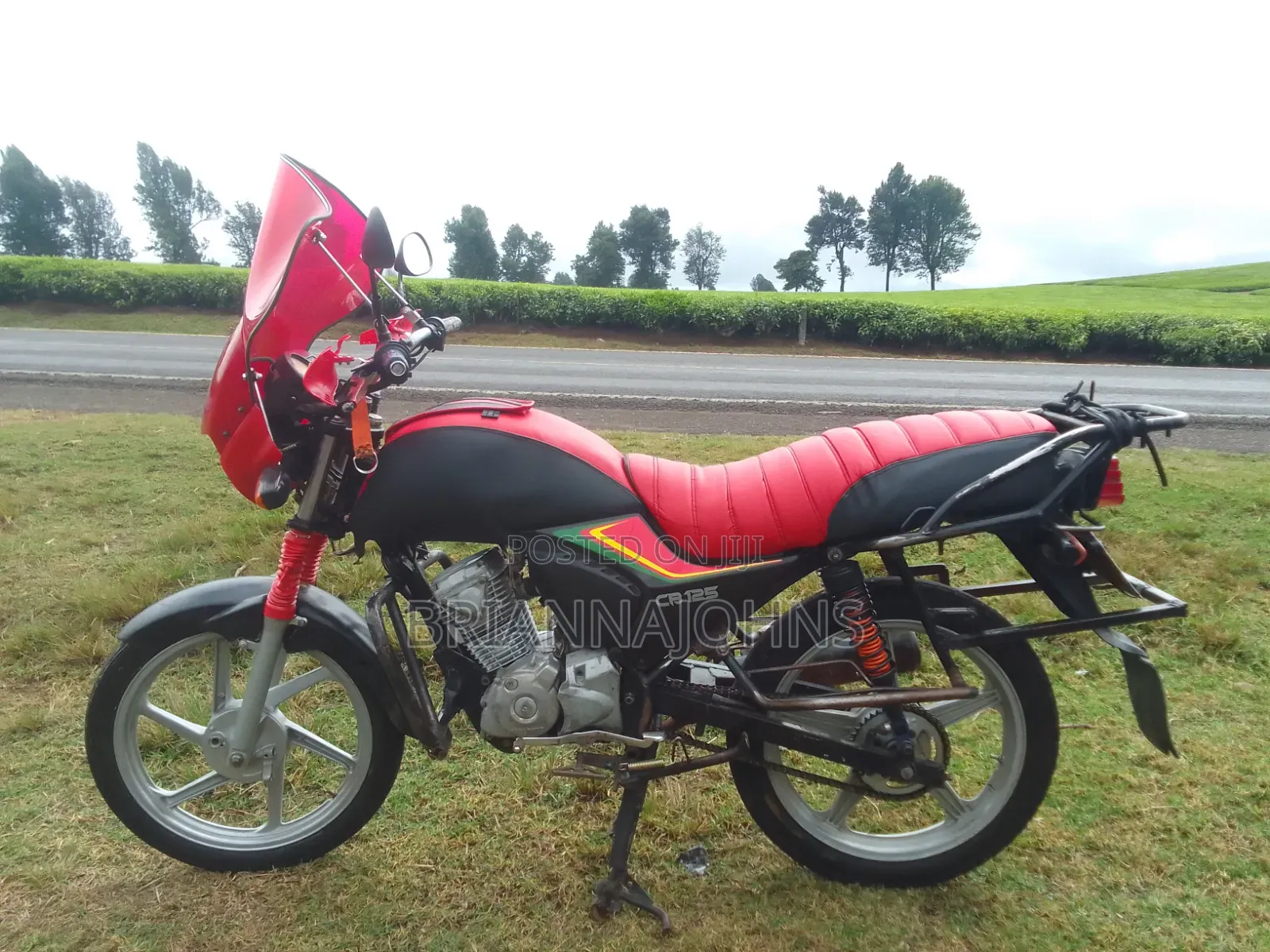 Honda CB 2017 Red