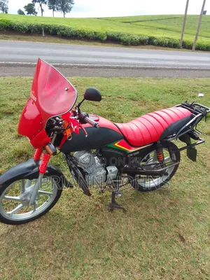 Honda CB 2017 Red