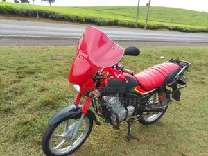 Honda CB 2017 Red