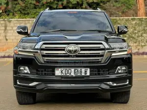 Toyota Land Cruiser 4.6 V8 ZX 2017 Black