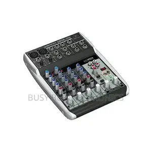 Behringer Xenyx Q802USB