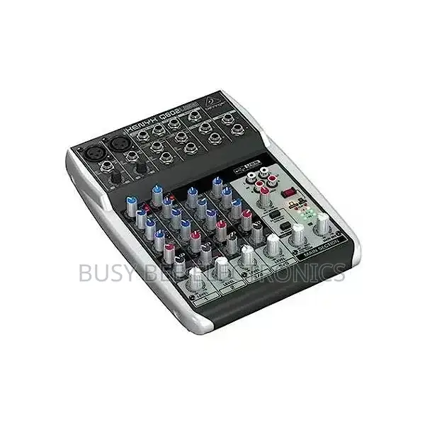 Behringer Xenyx Q802USB