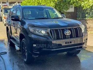 Toyota Land Cruiser Prado 2.8 2021 Black