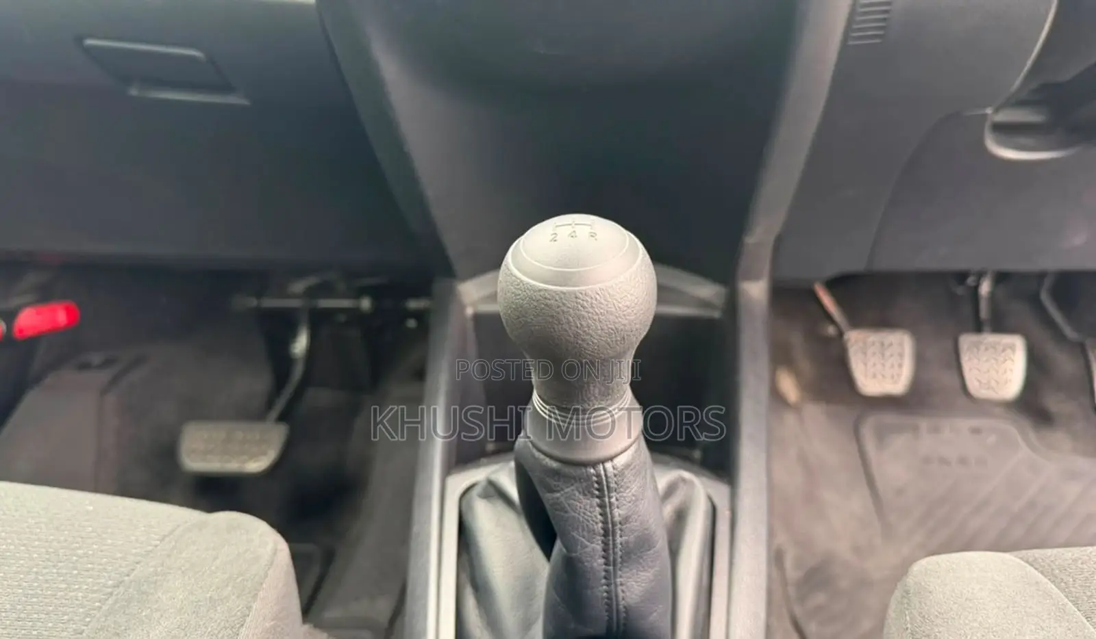 Toyota Corolla 2019 Yellow