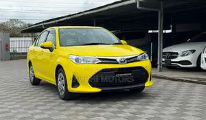 Toyota Corolla 2019 Yellow