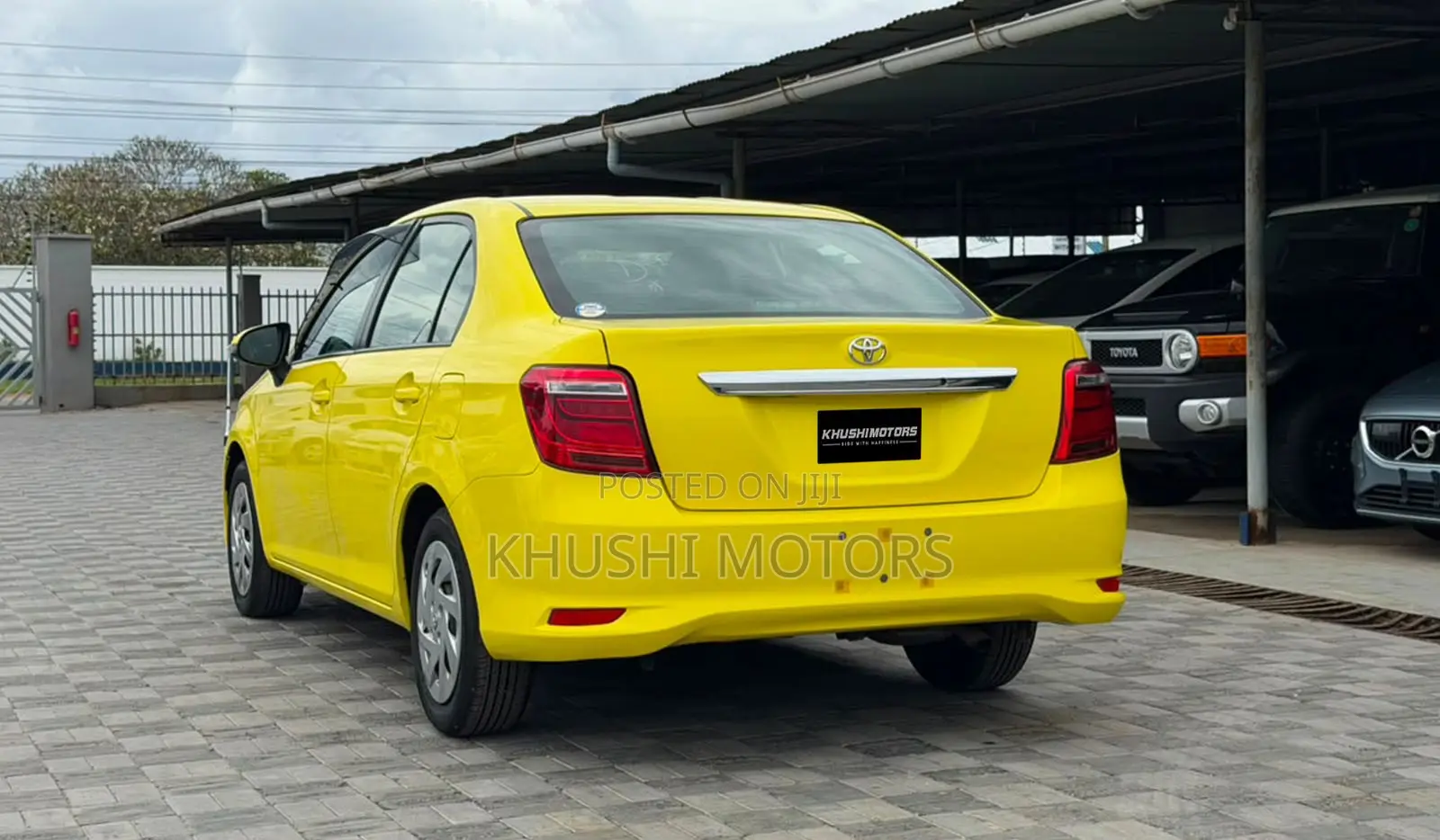 Toyota Corolla 2019 Yellow