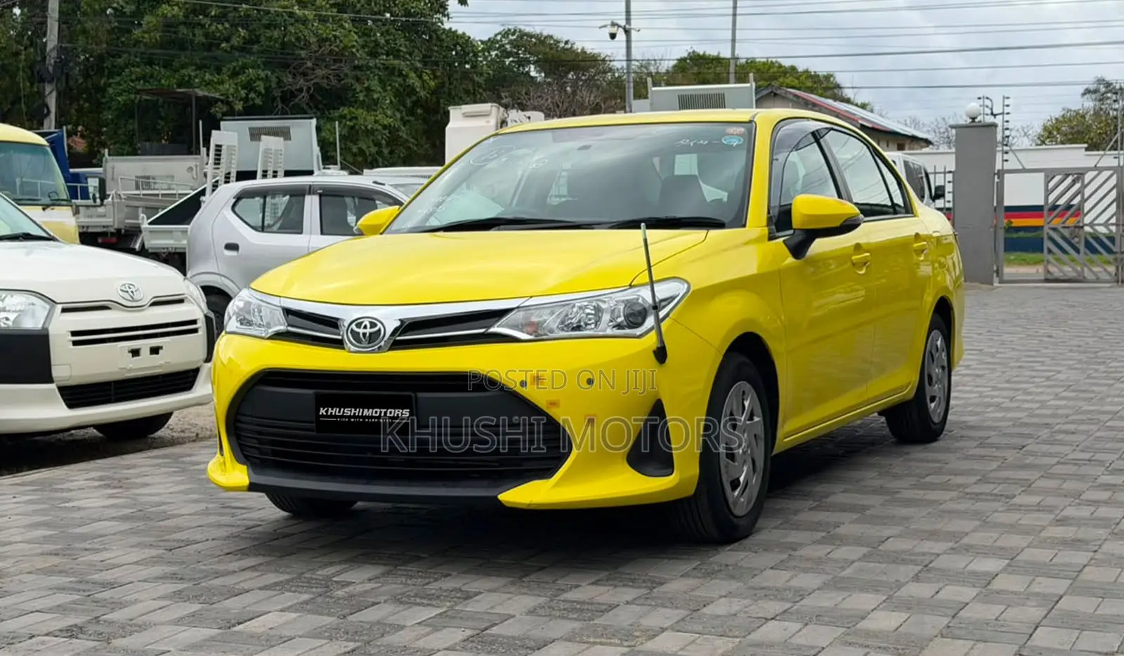 Toyota Corolla 2019 Yellow