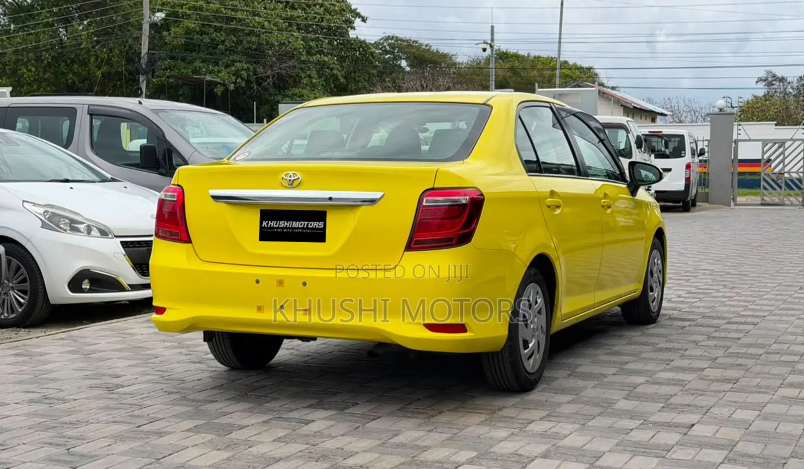 Toyota Corolla 2019 Yellow