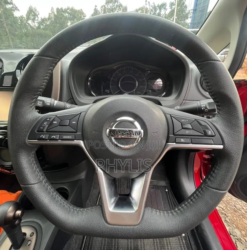 Nissan Note 2019 Red