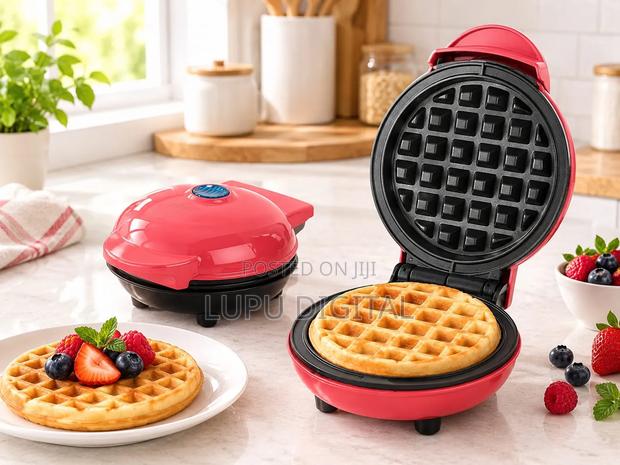 Mini Waffle Maker - main view
