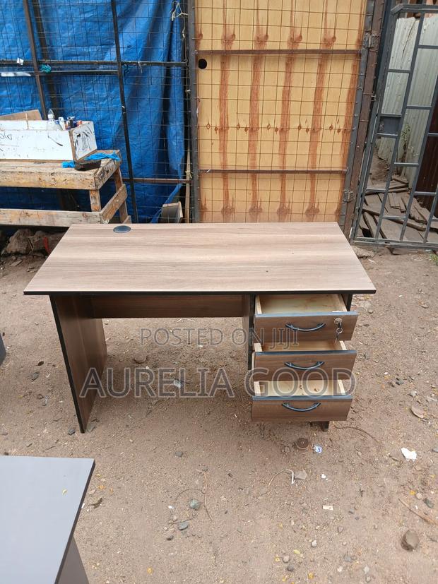 Modern Office Desk Spacious Professional Desk - main view