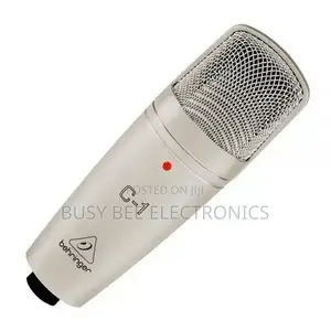 Behringer U-Phoria Studio