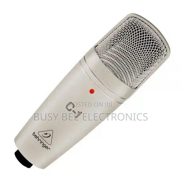 Behringer U-Phoria Studio - main view