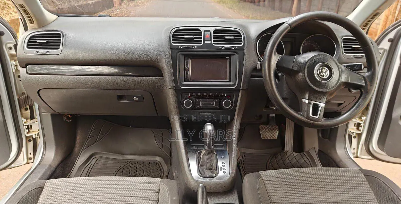 Volkswagen Golf 2011 Silver