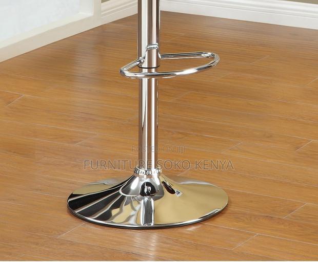 Barstool : Black Swivel & Height-Adjustable Bar Stool - thumbnail 4