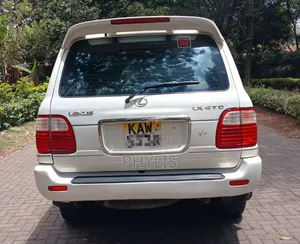Lexus LX 470 AWD 2001 White