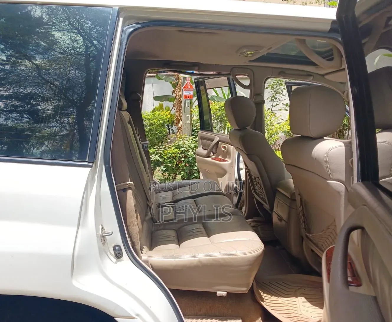 Lexus LX 470 AWD 2001 White