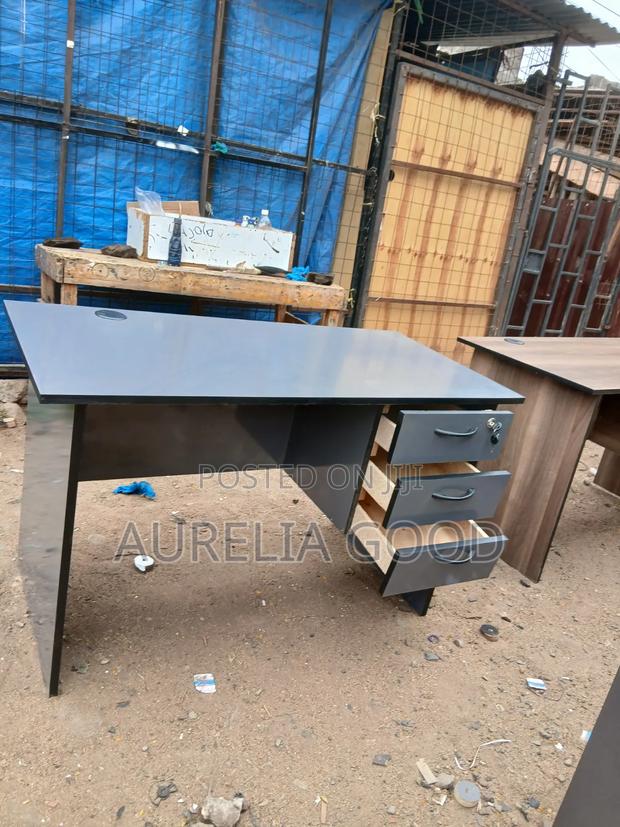 Small Office Desk - main view