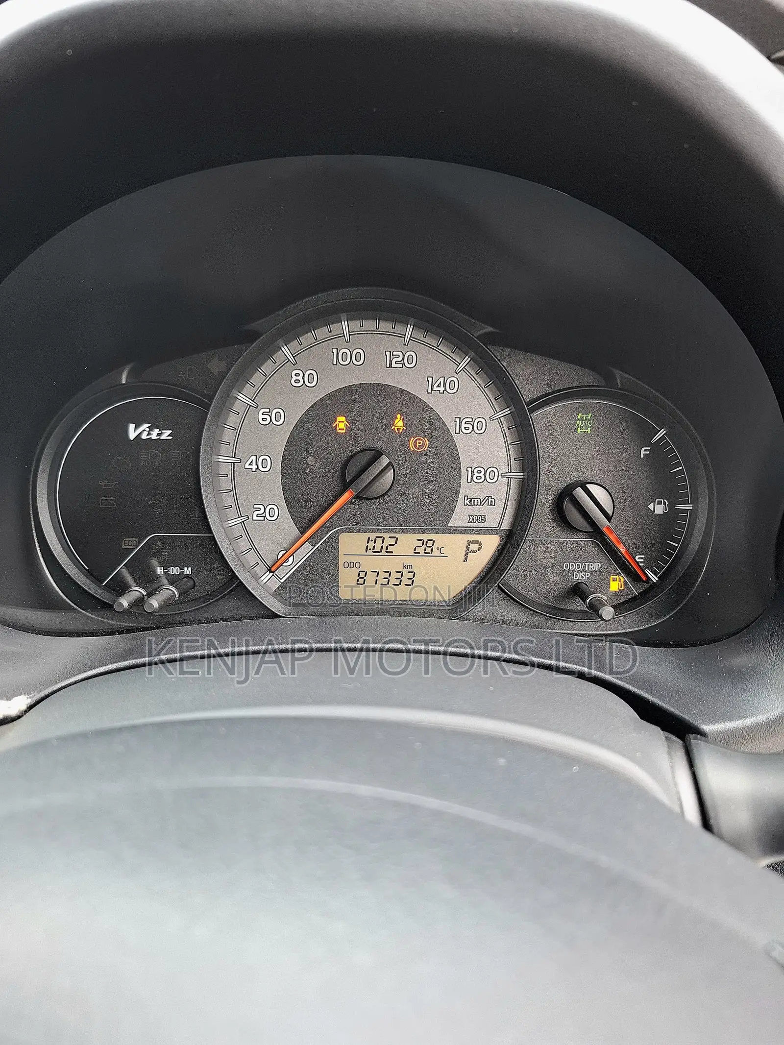 Toyota Vitz 1.3 AWD 5dr 2019 White
