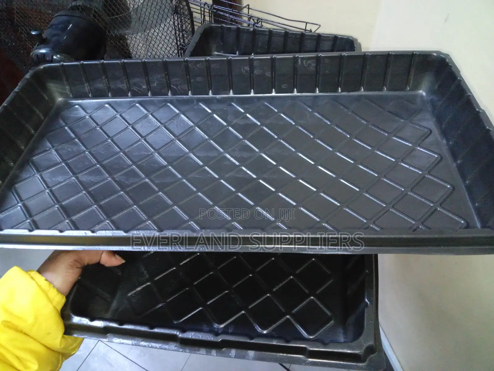 Practical Hydroponic Farm - No Holes