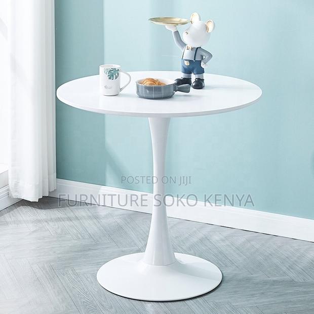 Dining Table : Modern White Round Tulip Table - thumbnail 2