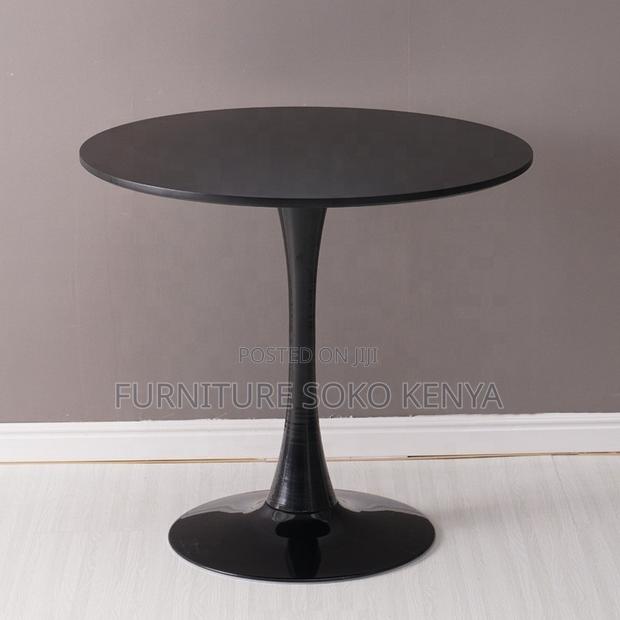 Dining Table : Modern White Round Tulip Table - thumbnail 3