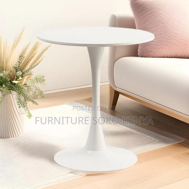Dining Table : Modern White Round Tulip Table - thumbnail 4
