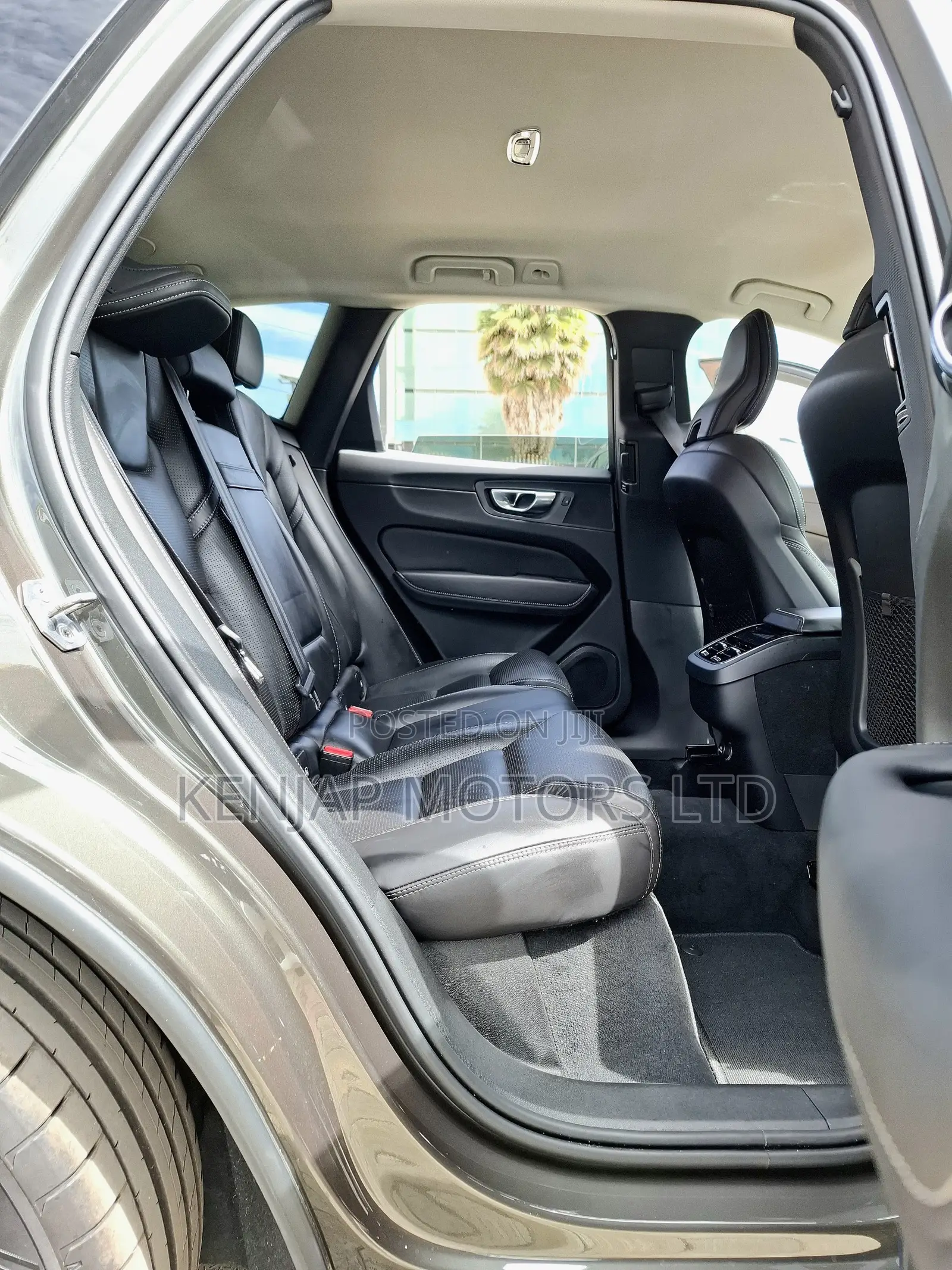 Volvo XC60 2020 Gray
