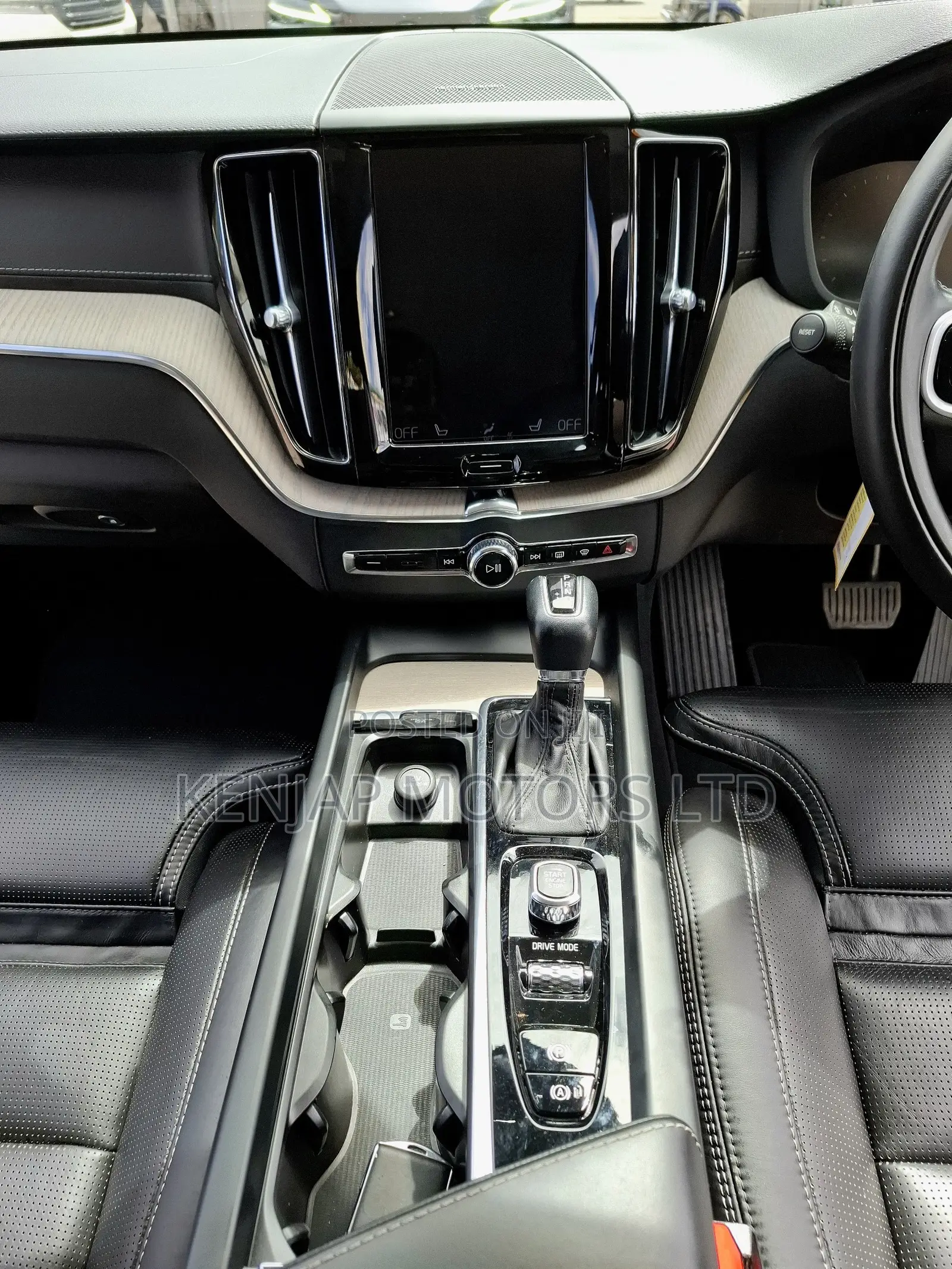 Volvo XC60 2020 Gray