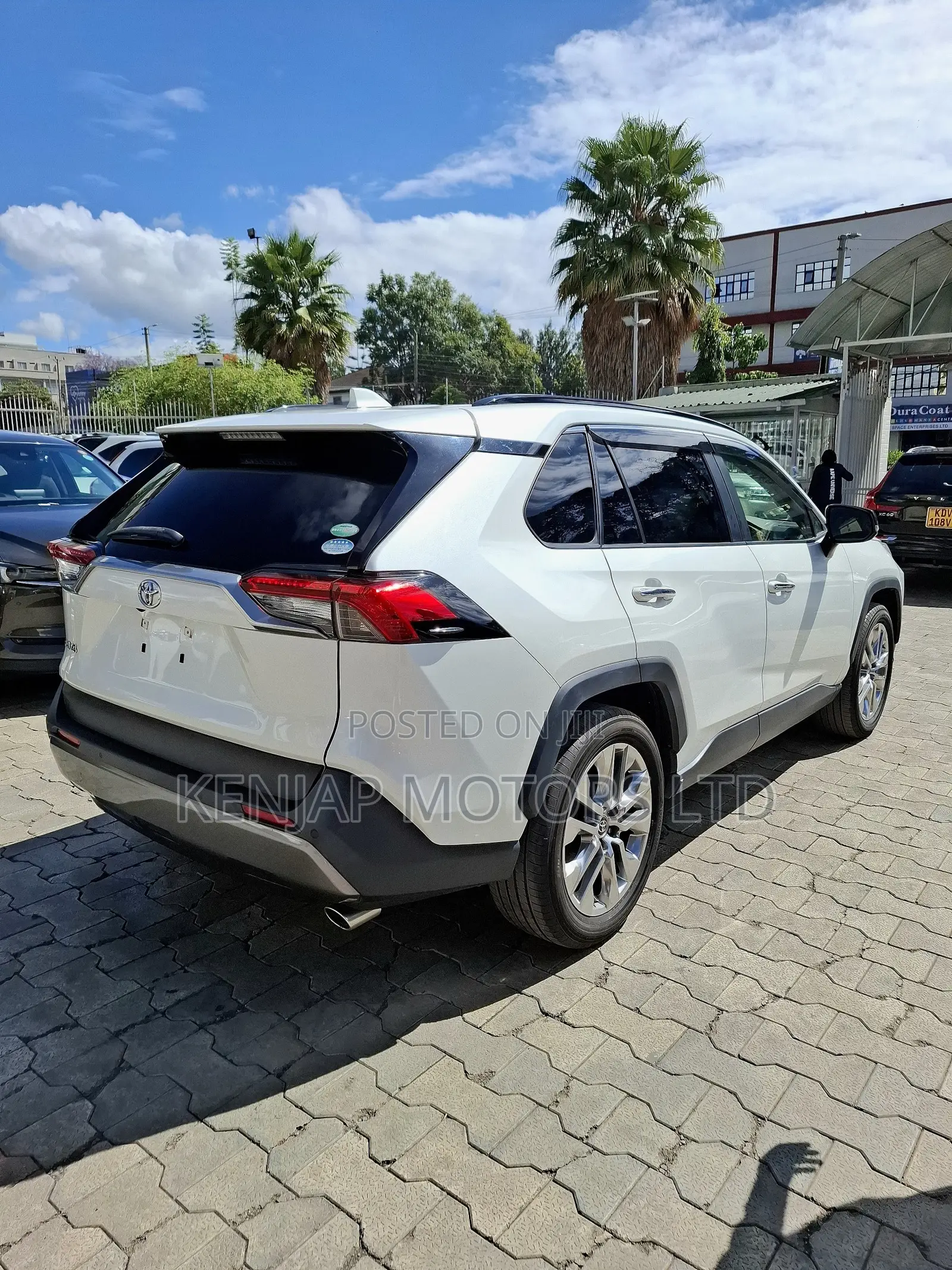Toyota RAV4 2019 White