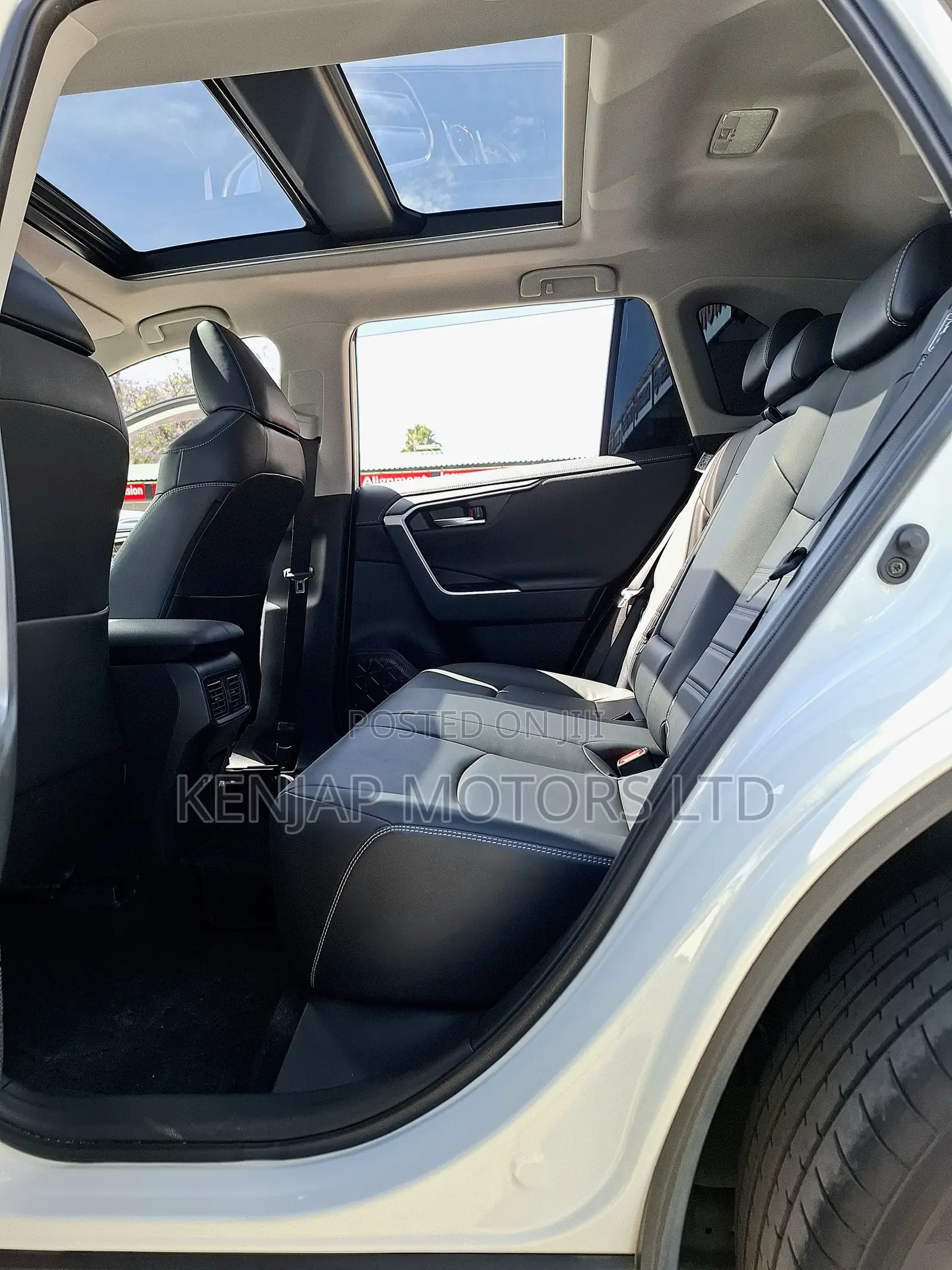 Toyota RAV4 2019 White
