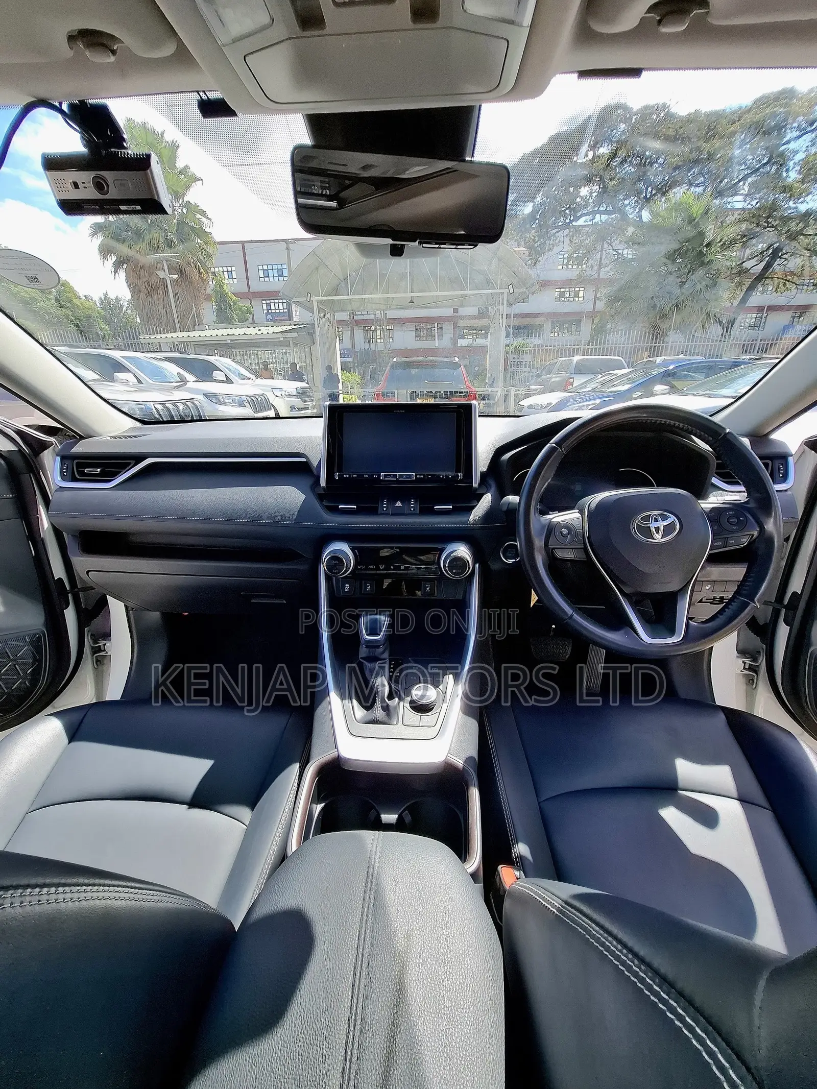 Toyota RAV4 2019 White