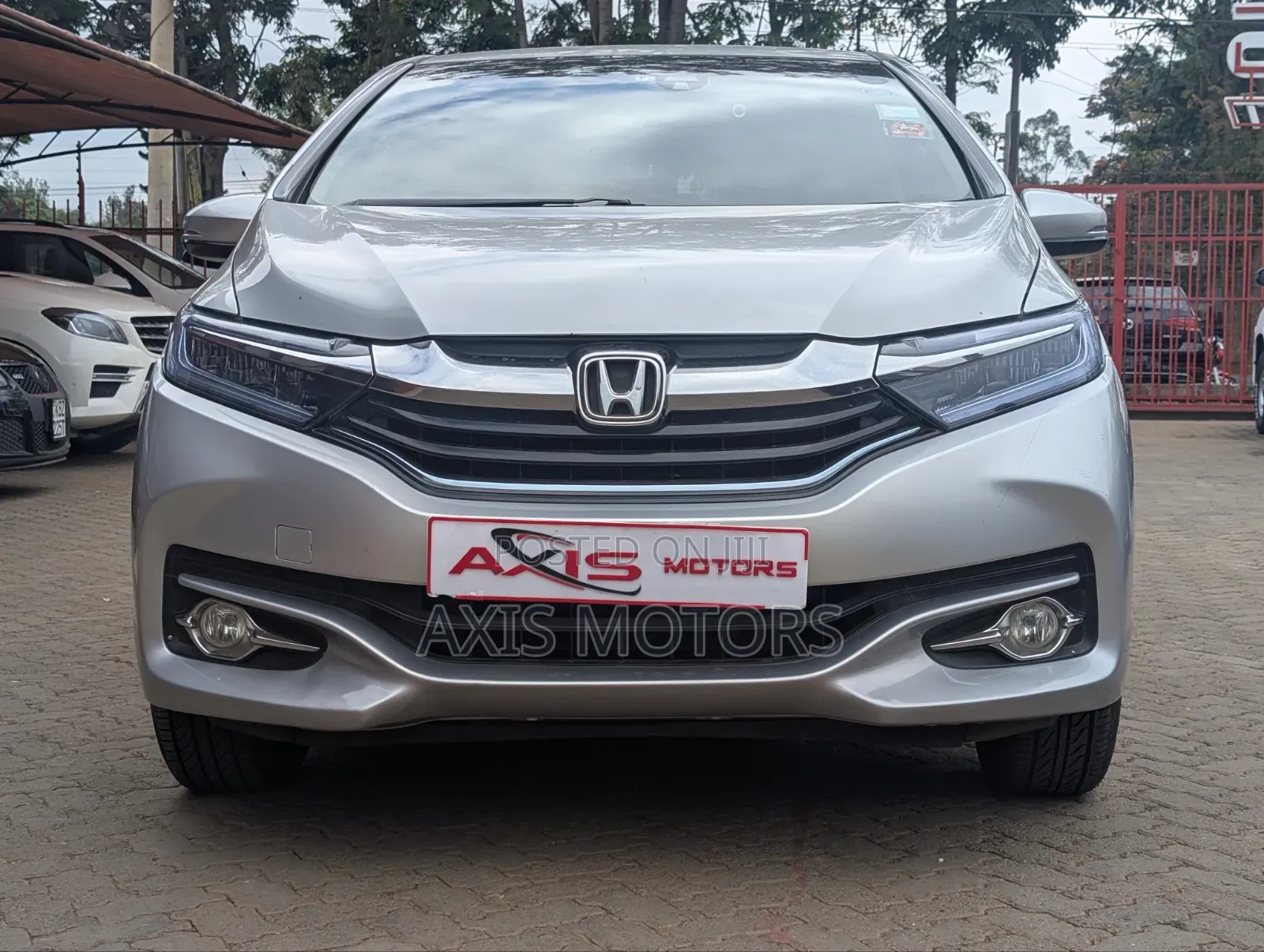 Honda Fit Shuttle 1.5 Hybrid 2WD 2016 Silver