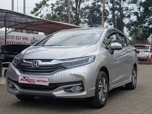 Honda Fit Shuttle 1.5 Hybrid 2WD 2016 Silver