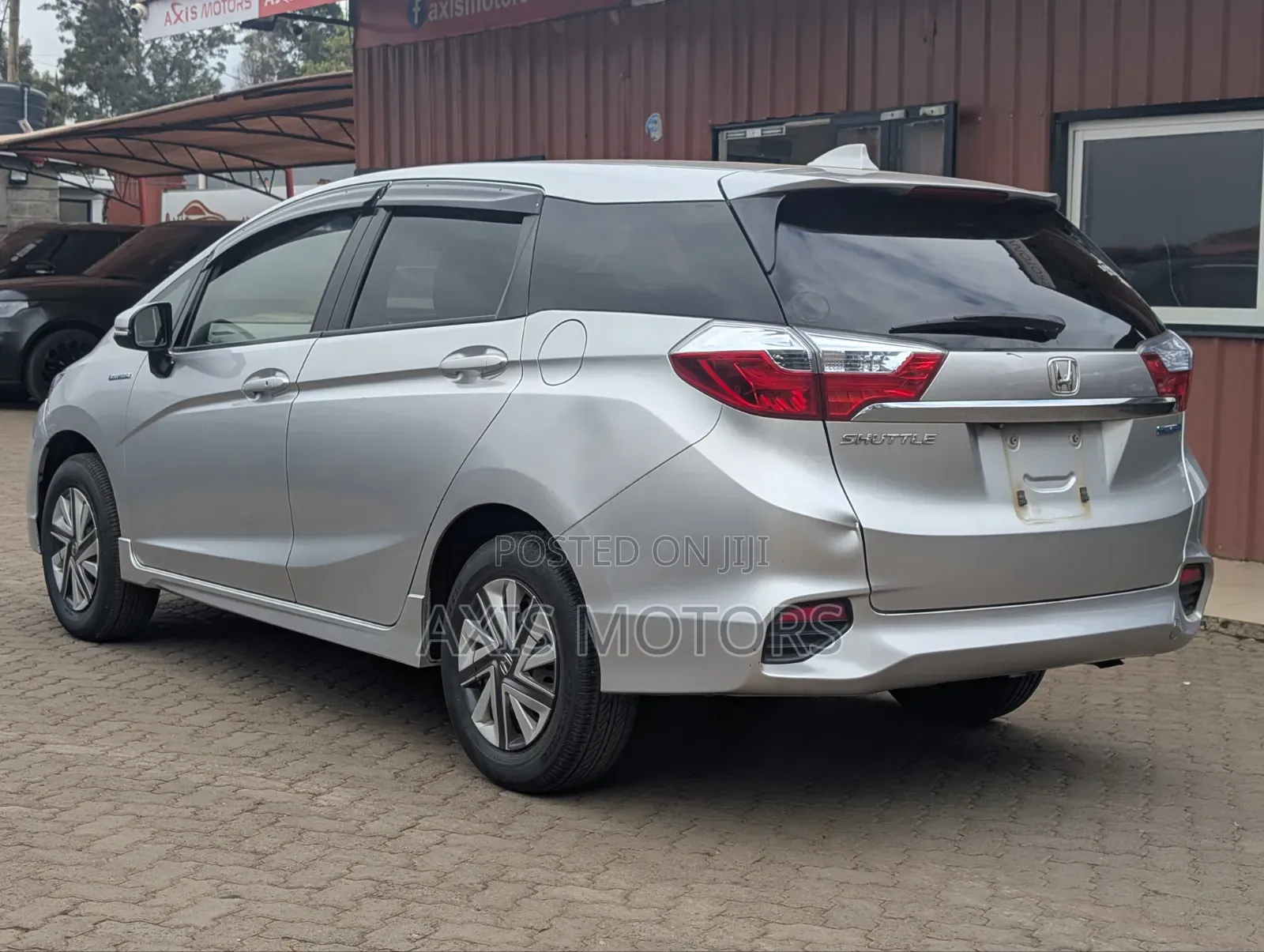 Honda Fit Shuttle 1.5 Hybrid 2WD 2016 Silver