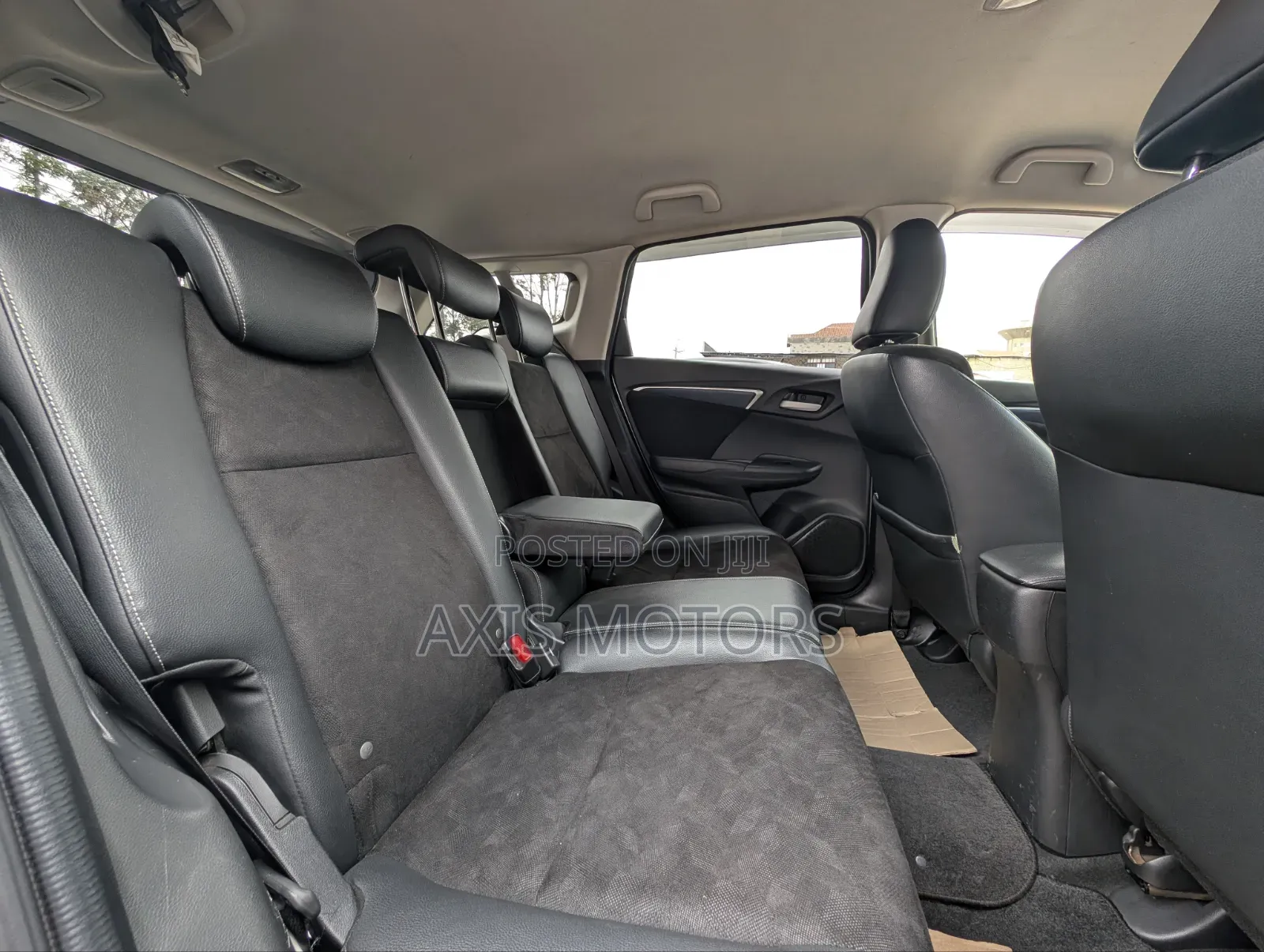 Honda Fit Shuttle 1.5 Hybrid 2WD 2016 Silver