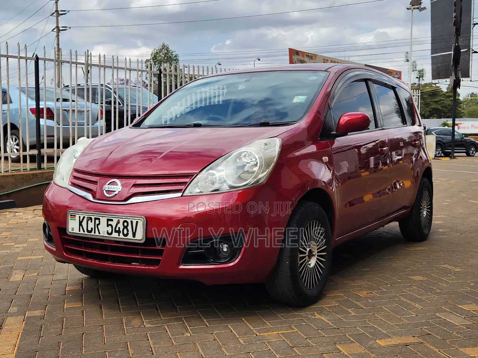 Nissan Note 1.4 2011 Red