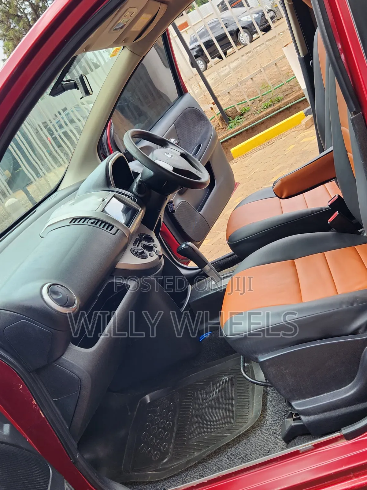 Nissan Note 1.4 2011 Red