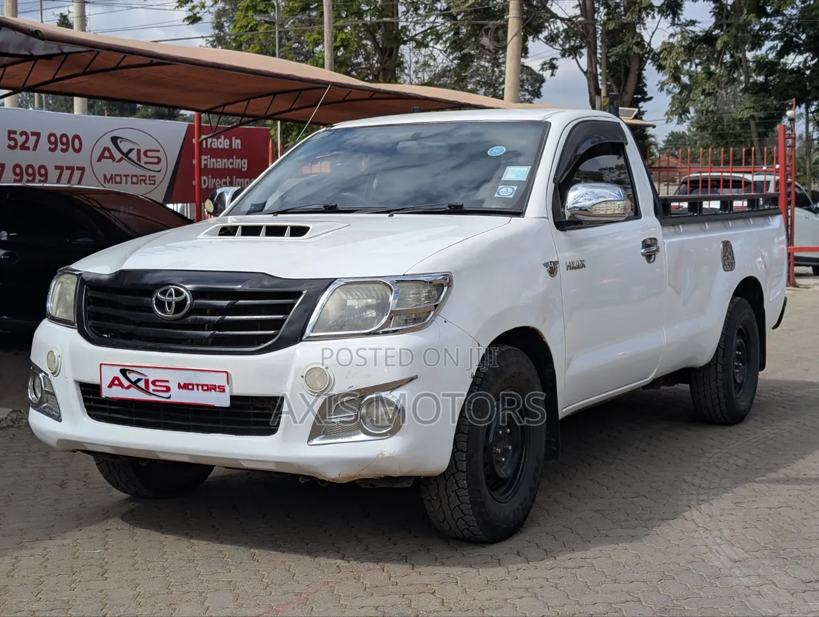 Toyota Hilux SR5 2015 White