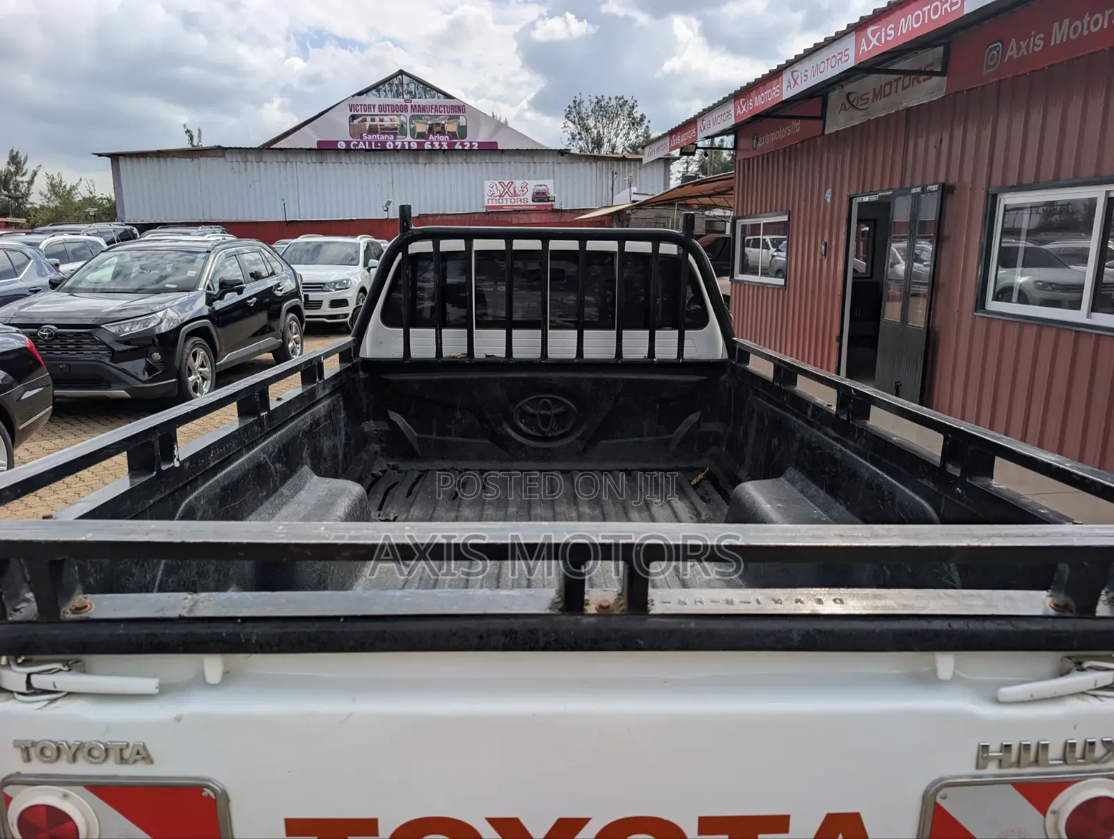 Toyota Hilux SR5 2015 White
