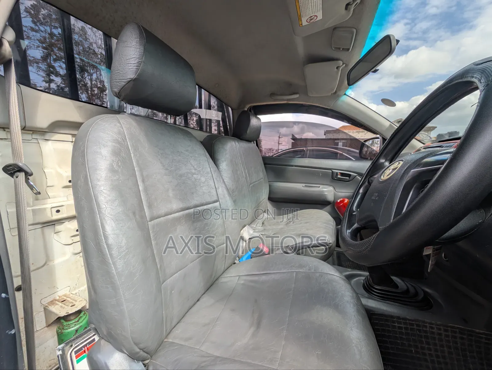 Toyota Hilux SR5 2015 White